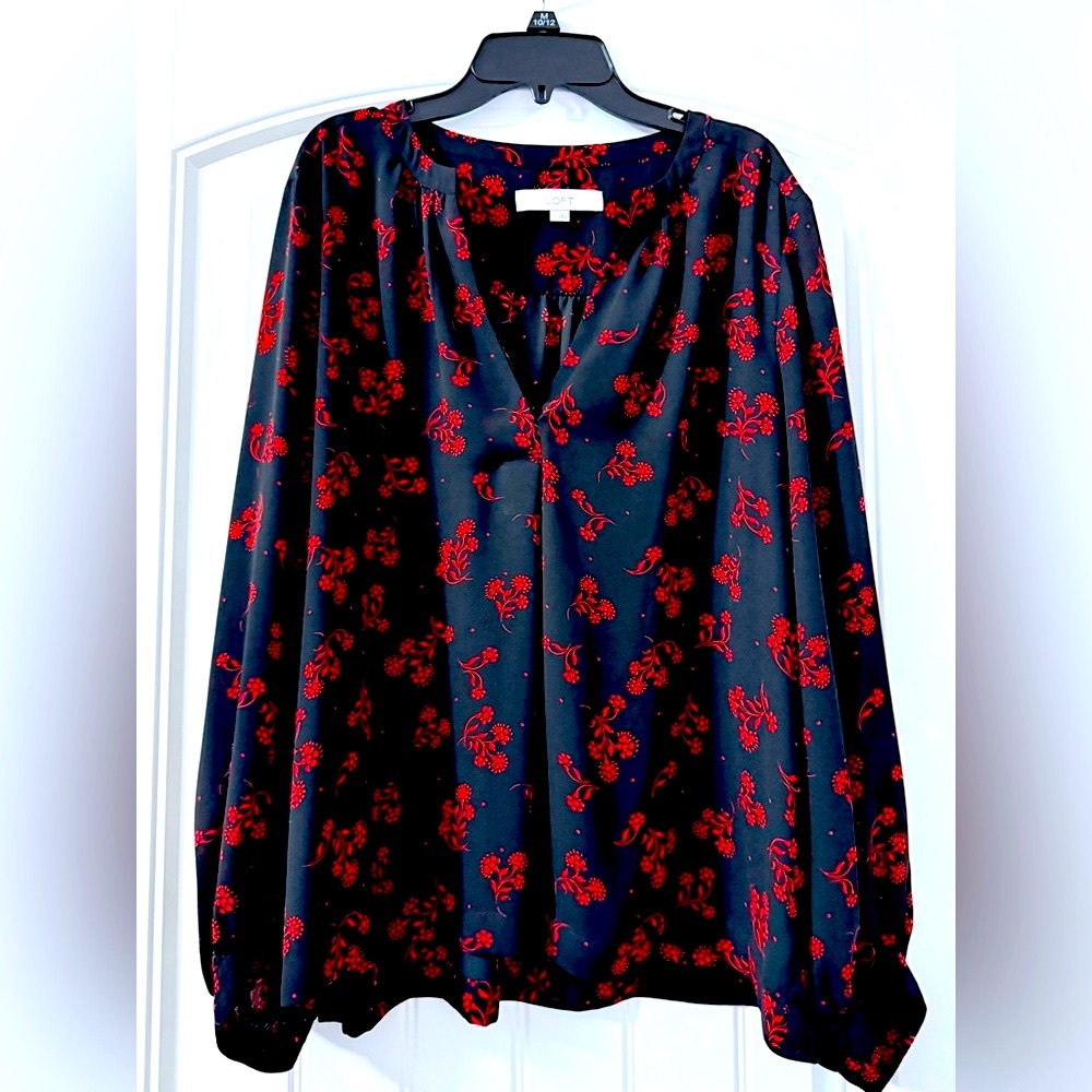LOFT Black and Red Top Size Large